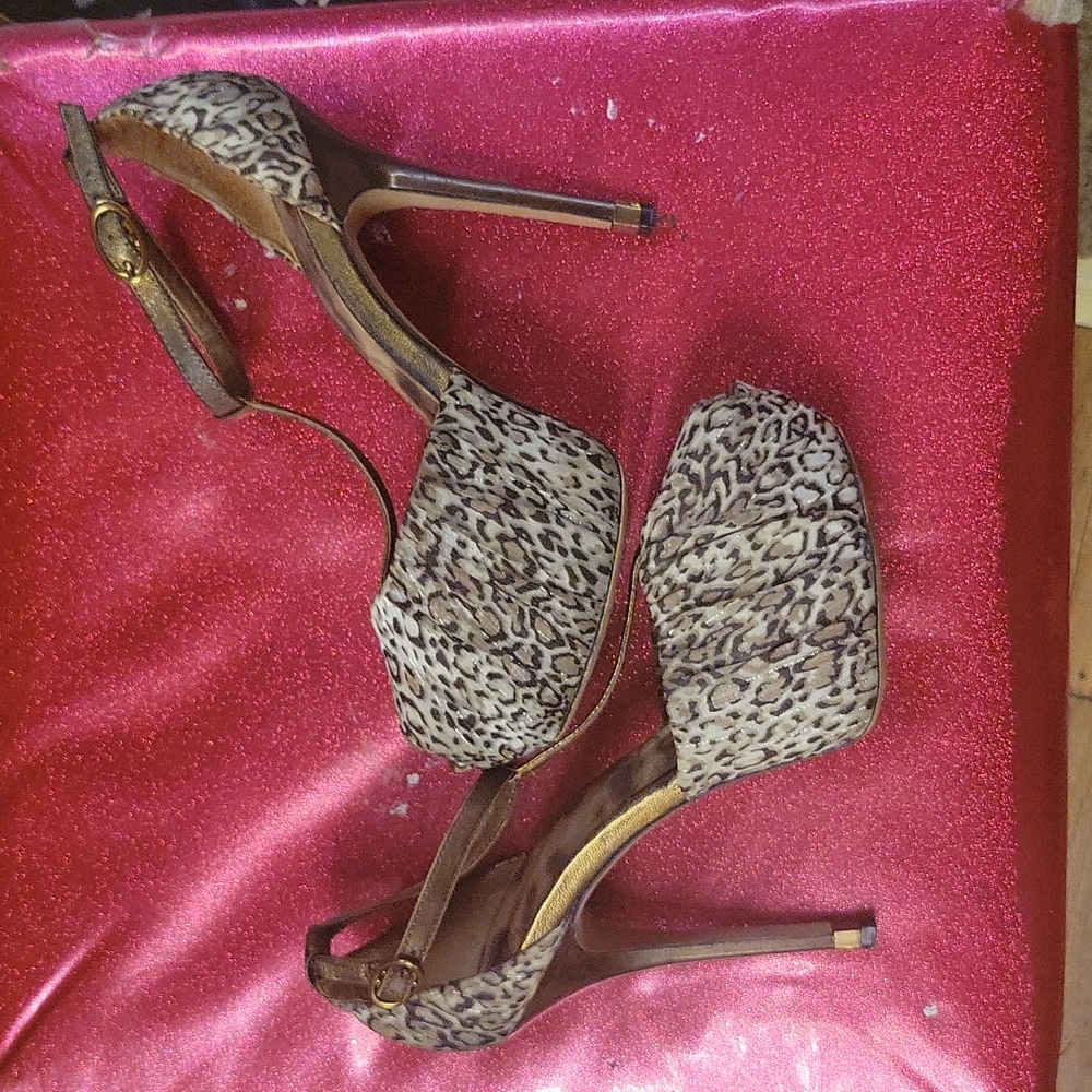Heels - Picture 2 of 2
